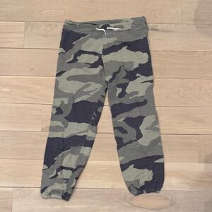 Monrow Camo Jogger Sweats, size S